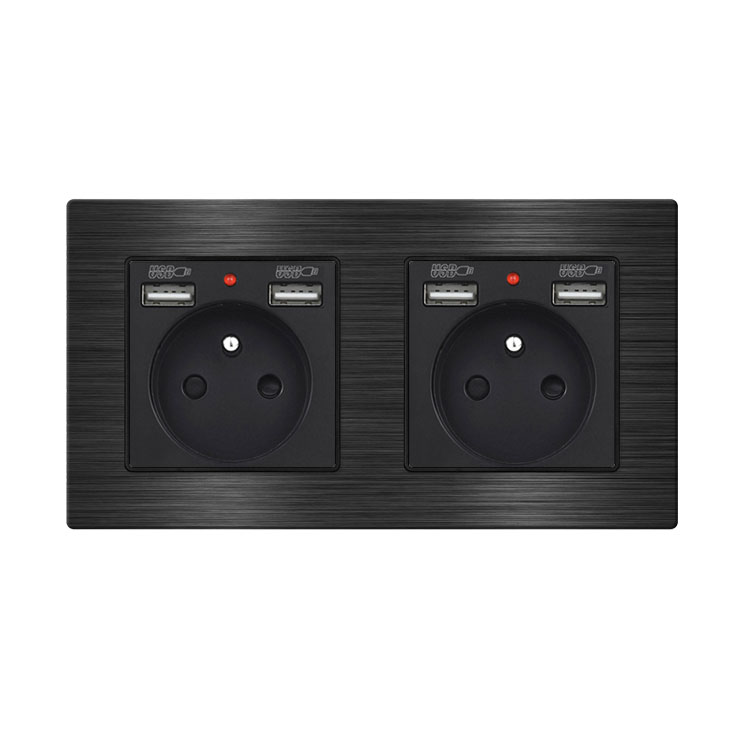 UNIC Elektrick zsuvka 2x (230V+2xUSB 5V/2,1A) v rmeku 153mm slitina hlinku ern
