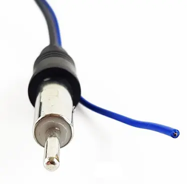 antenni napajec y3136 a slucovac 2x fakra - din