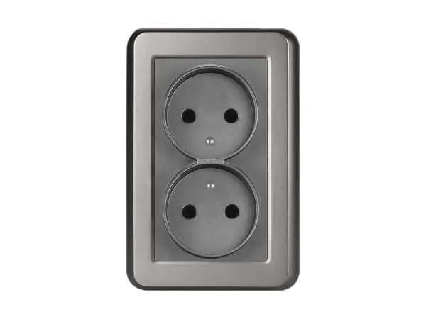 UNIC Elektrick� dvojz�suvka 2x230V �ed� plast