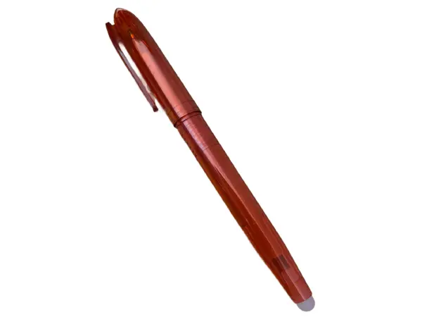 smazatelne gelove pero s cervenou naplni