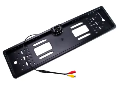 Parkovac� kamera v dr��ku SPZ